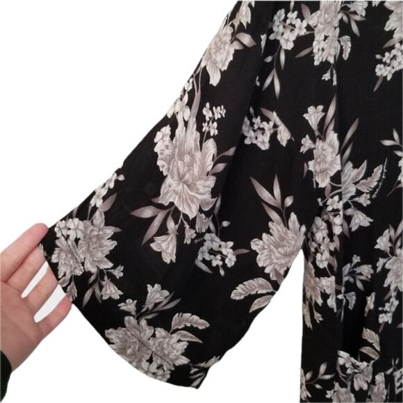 Spiritual Gangster Black/Lavender/Silver Floral Maya Kimono Size OS NWOT - Picture 11 of 12